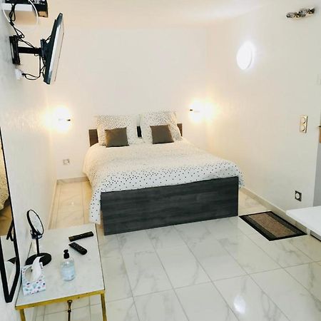 Agreable Studio A Proximite De Paris Et Henri Mondor Créteil Exterior foto