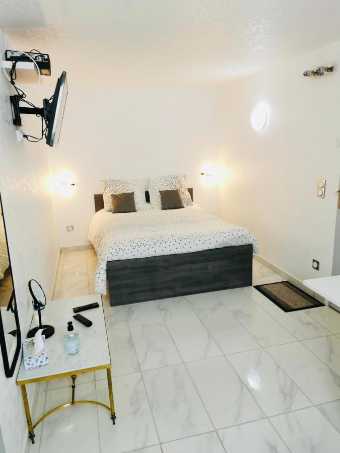 Agreable Studio A Proximite De Paris Et Henri Mondor Créteil Exterior foto